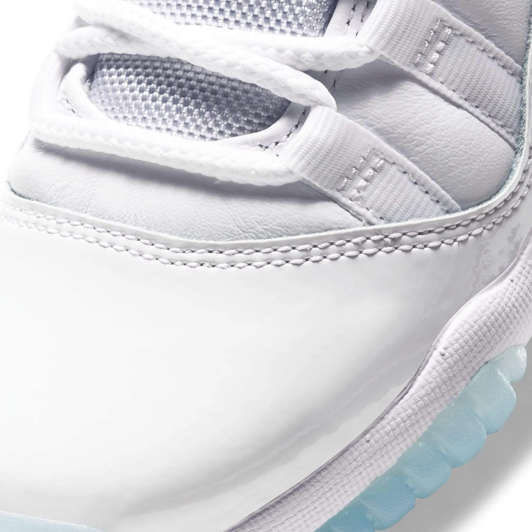 Air Jordan 11 Retro Low GS 'Legend Blue'