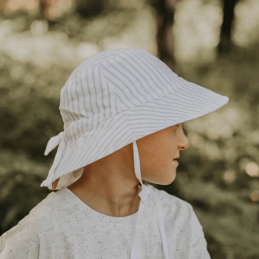 Linen bucket hat