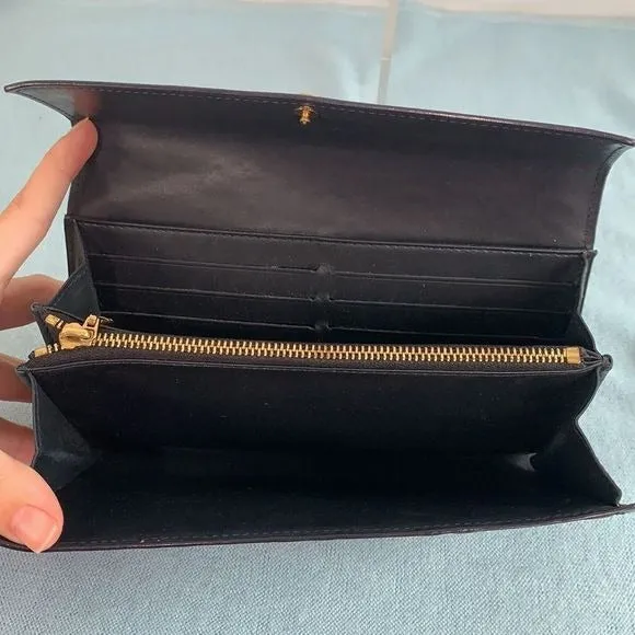 LouisVuitton black vernis monogram wallet