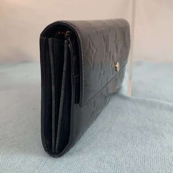 LouisVuitton black vernis monogram wallet