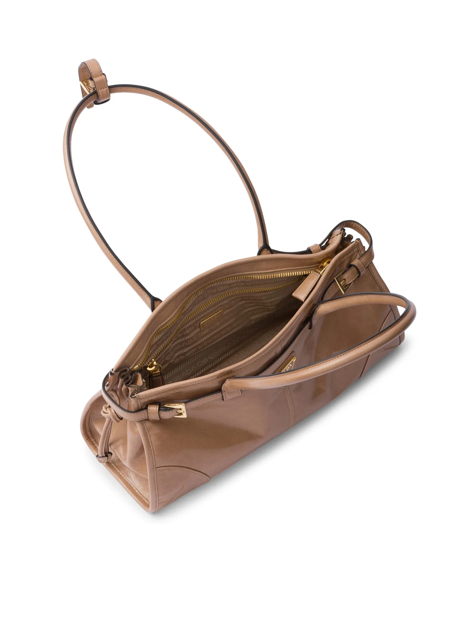 Medium leather handbag