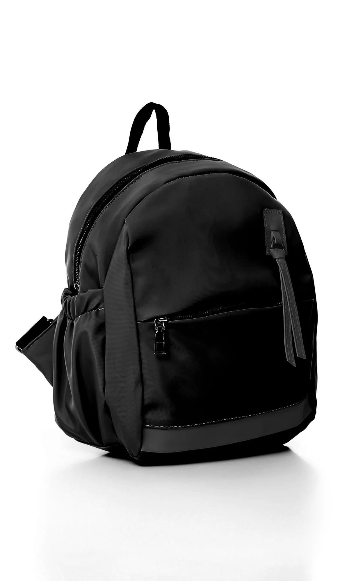 O181039 Solid Zipped Backpack With Outer Pocket - Black