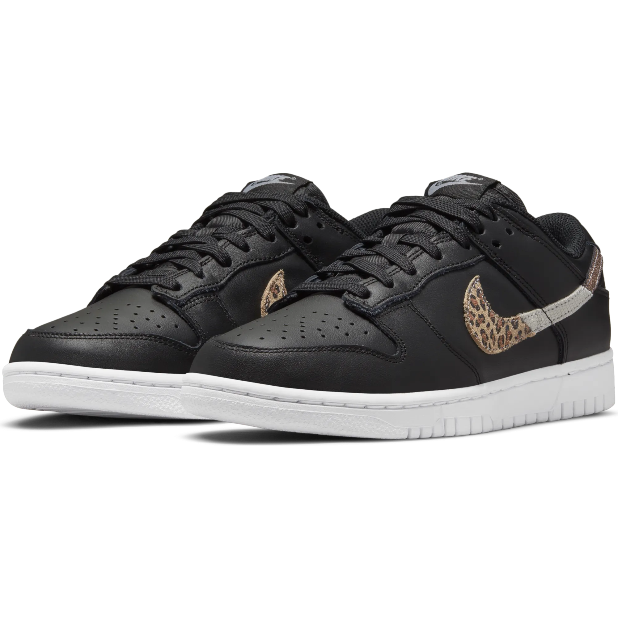 WOMEN'S NIKE DUNK LOW SE